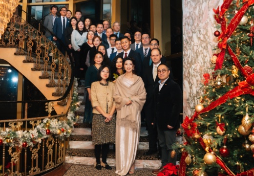 贝特曼2022年圣诞晚会美国团队合照(一)